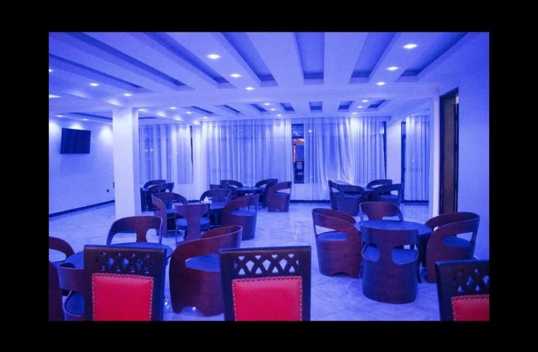 Water Pavilion Hotel Keroka Extérieur photo
